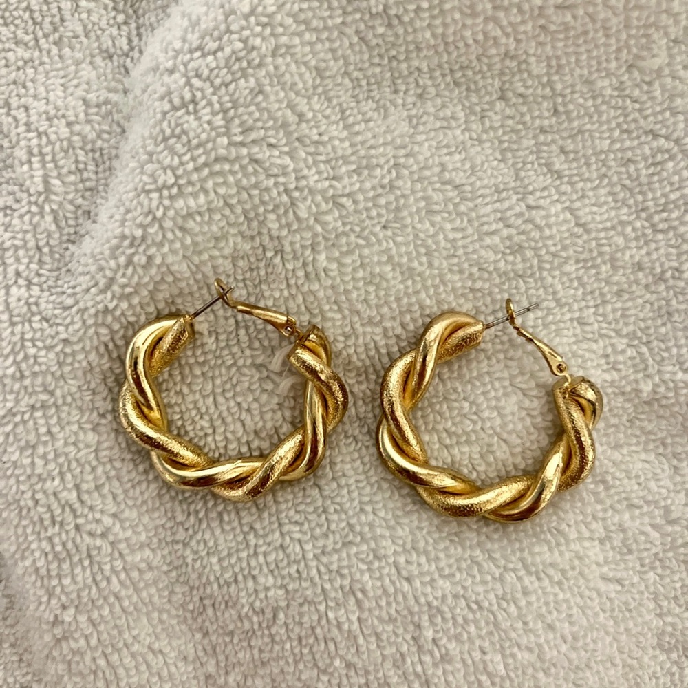Cool girl style earrings